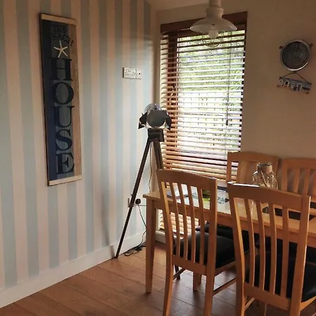 Wild Atlantic Way...cosy Log Cabin *