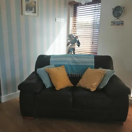 Wild Atlantic Way...cosy Log Cabin Greencastle (Donegal)